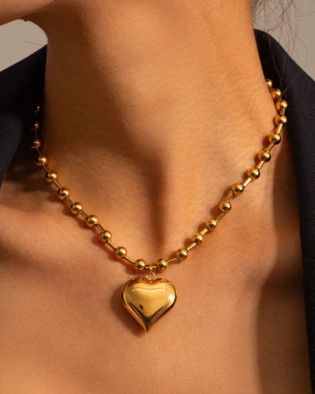 Collar Emily