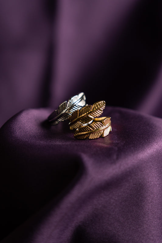 Anillo hojas Dorado