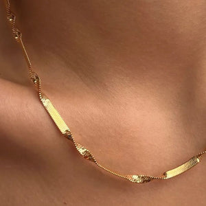 Collar Dorado Clasico Valhalla Twist