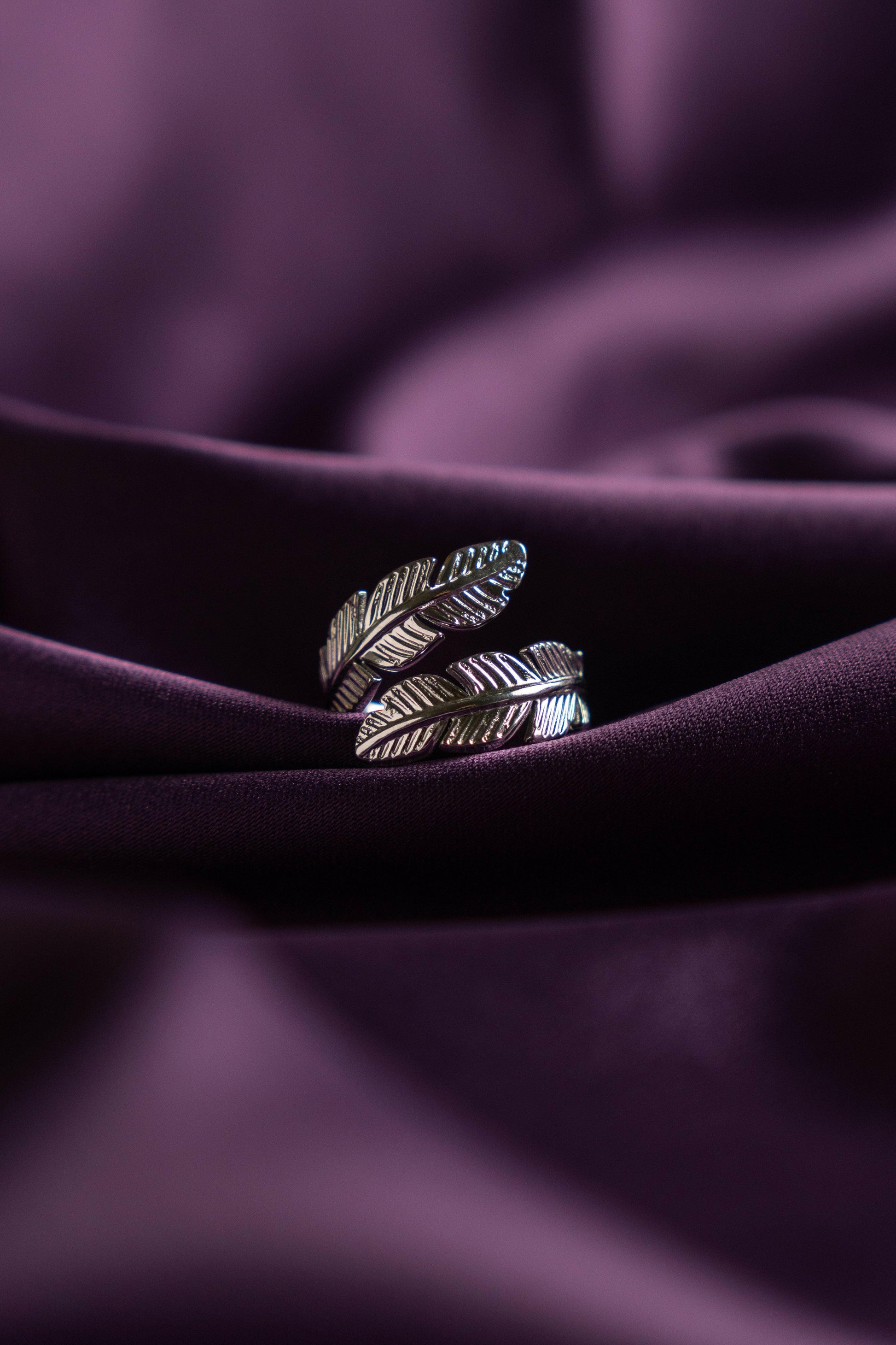 Anillo hojas Plateado